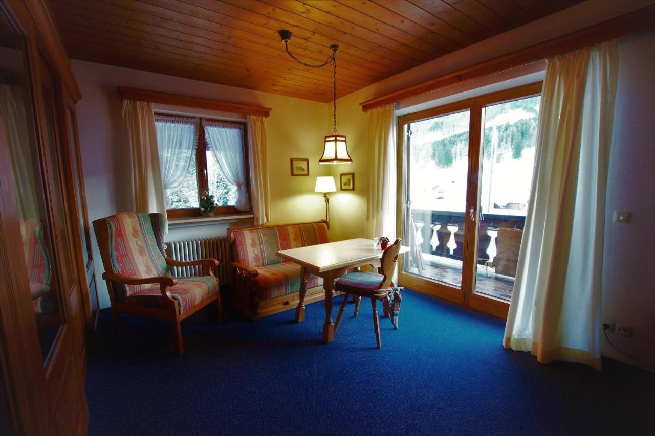 Ferienhaus Waldwinkl Hotel Grainau Room photo