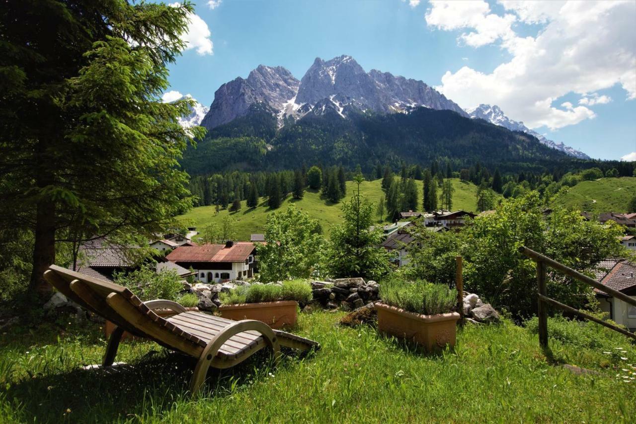Ferienhaus Waldwinkl Hotel Grainau Exterior photo